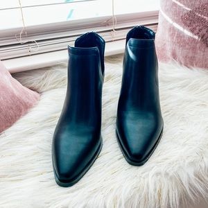 Vince Camuto Gigietta Block Heel Bootie